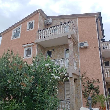 Apartments Vesna Nova Vas  Buitenkant foto