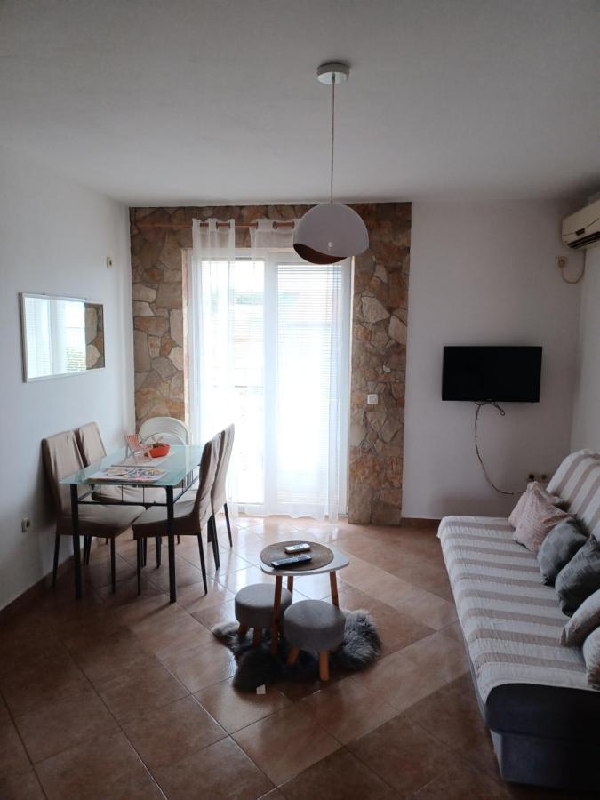 Apartments Vesna Nova Vas  Buitenkant foto